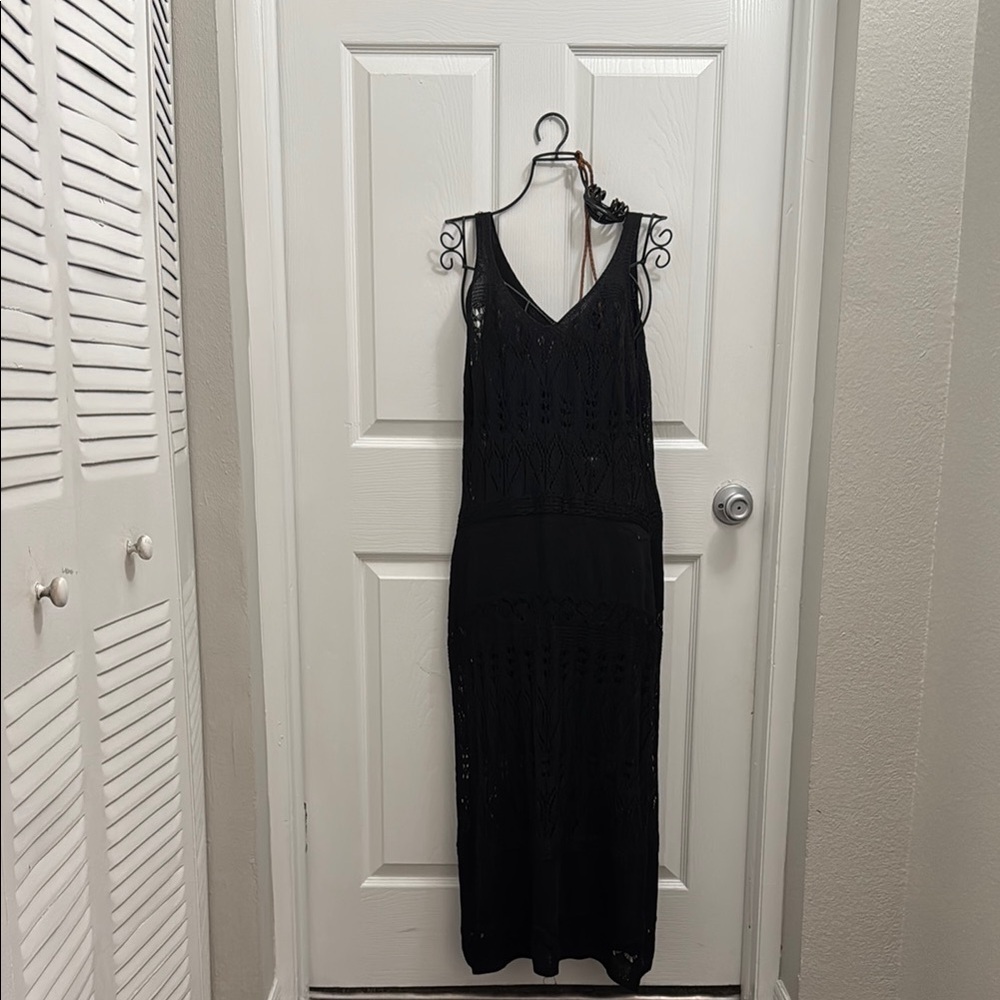 Elegant Black Sleeveless Dress